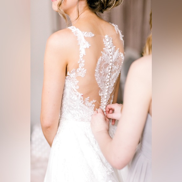 Martina Liana Wedding Dress Style 848 - Picture 9 of 12